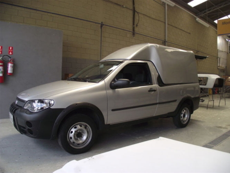 Capota-de-Fibra-Strada-Cabine-Simples-Bau-Capotas-Ajapeg-001-1
